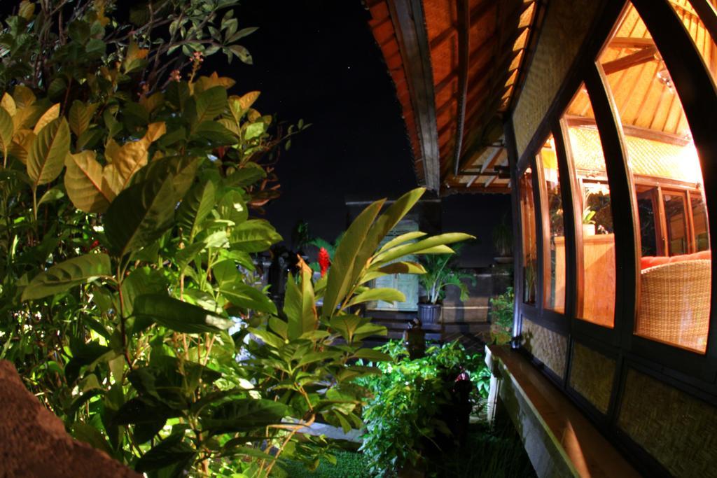 Gede Private Villa *